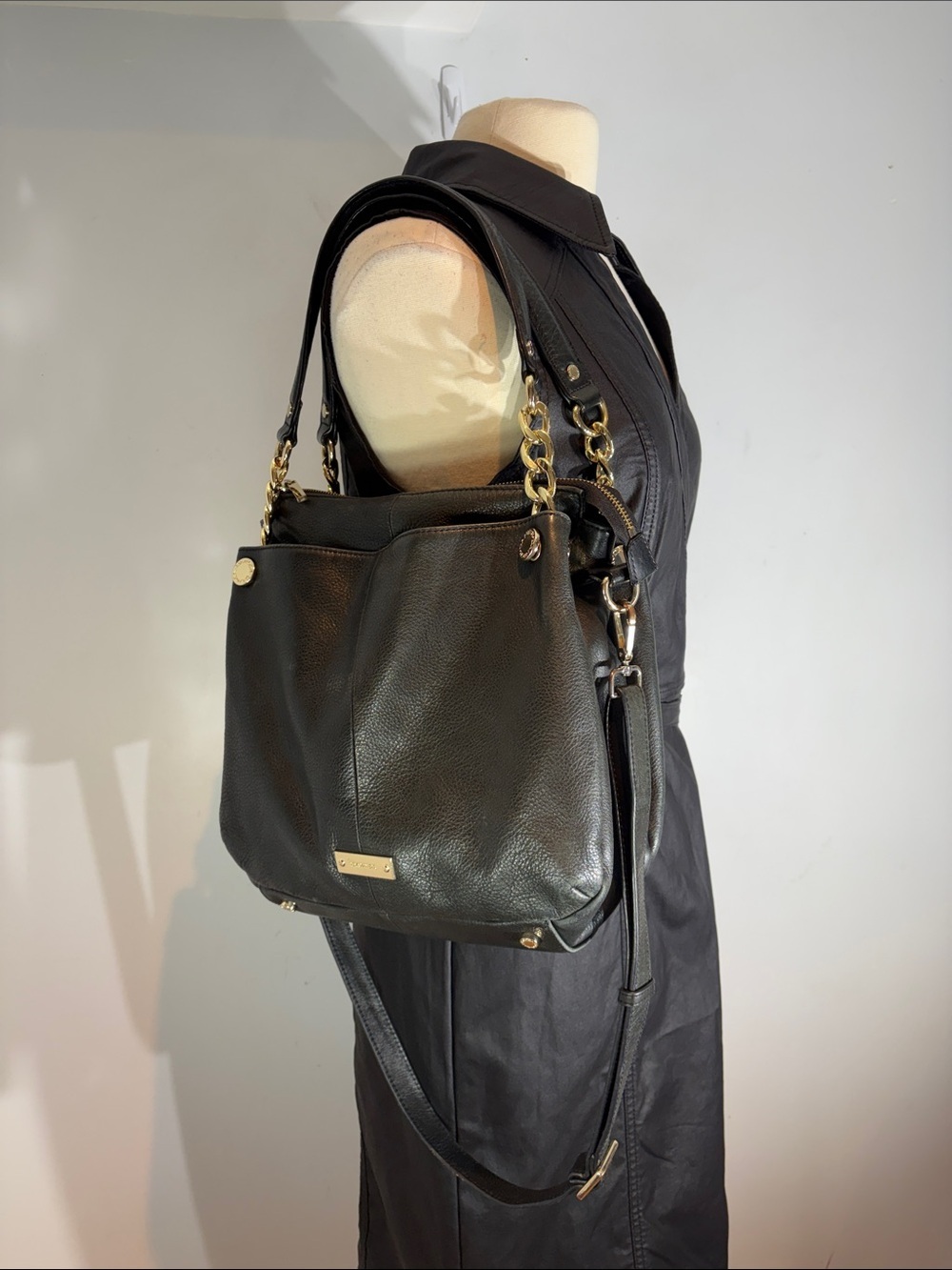 Danier Sara Black Leather Shoulder Tote Crossbody Bag Gold Hardware